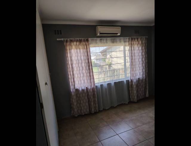 6 BEDROOM HOUSE FOR SALE IN NORTHDENE